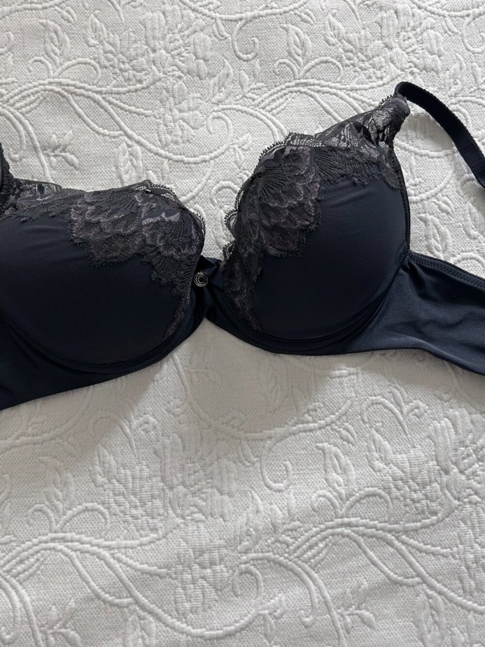 NWOT Chantelle Bra, size 34 DD - Picture 6 of 6